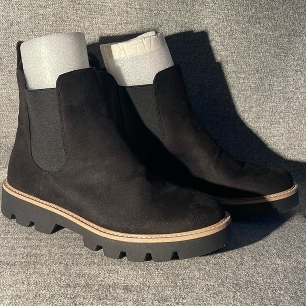 Chinese Laundry Piper Bootie. NEW